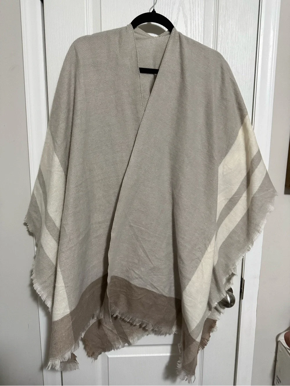 Old Navy Beige and Cream Fringe Poncho - Picture 2 of 6